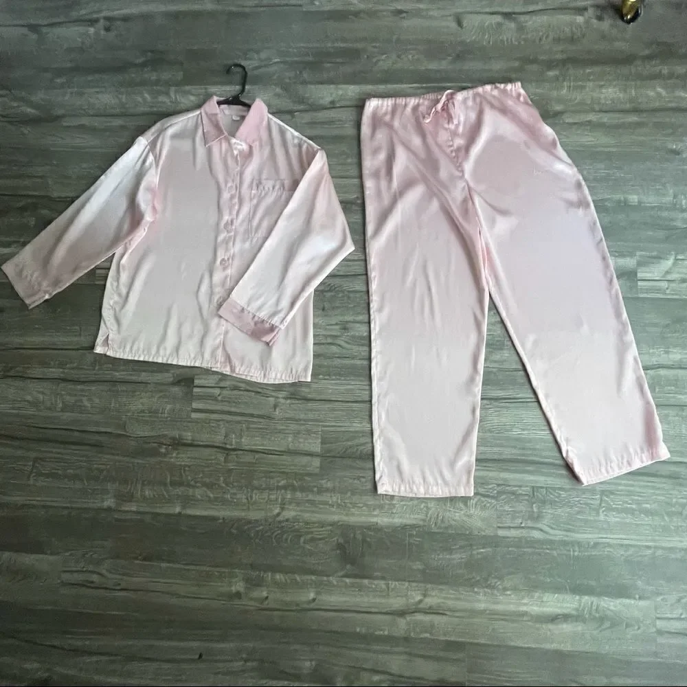 VICTORIA’S SECRET Vintage Light Baby Blush Pink Satin Pajama Pants Set